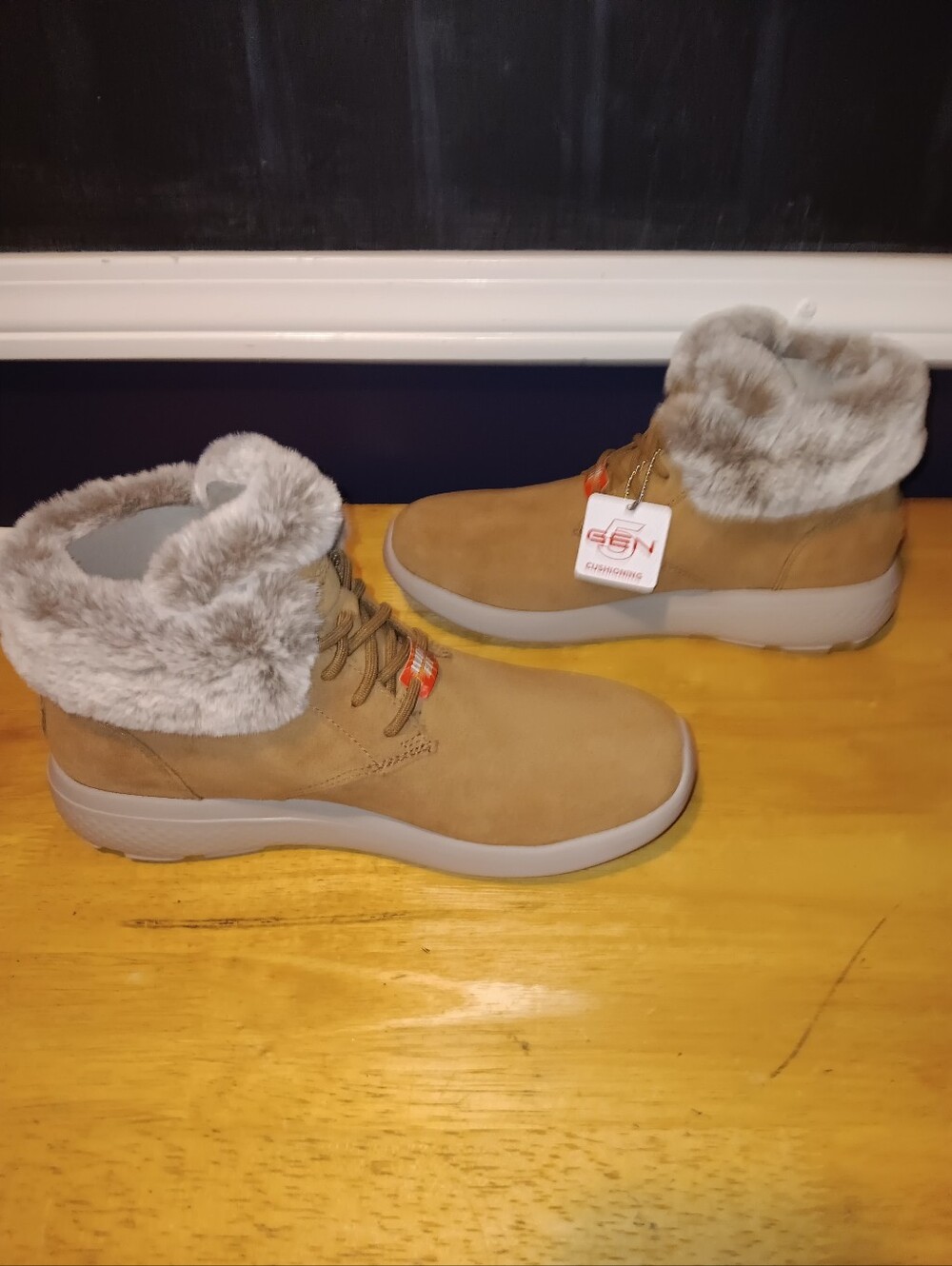 Skechers Wide Fit Tan Faux Fur Lined Slip-On Boots Size 8 - Picture 3 of 6